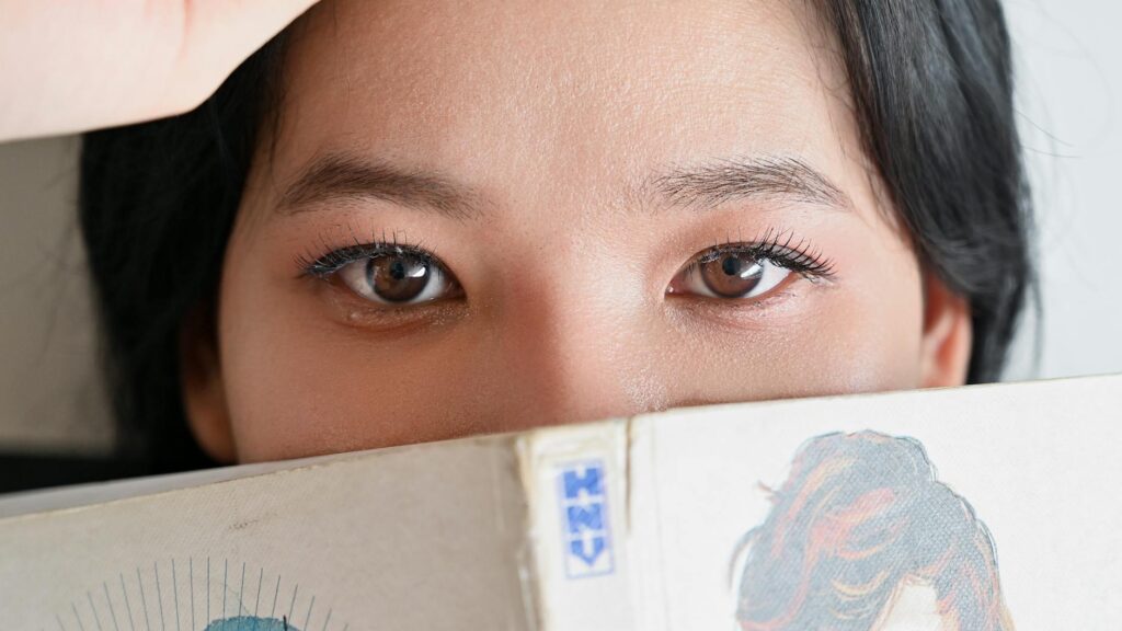 Tử Vi Tướng Số: Chìa Khóa Giải Mã Vận Mệnh và Con Người Bạn