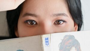 Tử Vi Tướng Số: Chìa Khóa Giải Mã Vận Mệnh và Con Người Bạn